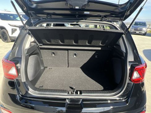 Used 2025 Hyundai Venue SEL image 26
