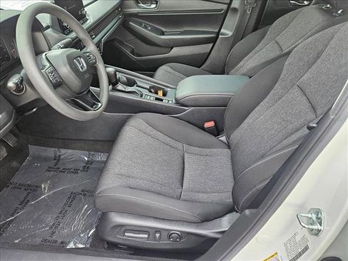 Used 2025 Honda Accord SE image 16