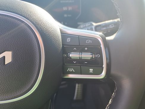 Used 2024 Kia Sorento SX image 16