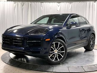 Used 2025 Porsche Cayenne Coupe video 1