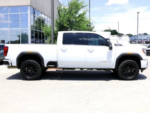 Used 2021 GMC Sierra 2500 AT4 AWD/4WD image 4