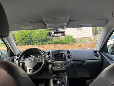 Used 2017 Volkswagen Tiguan S AWD/4WD image 23