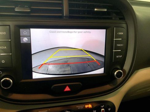 Used 2025 Kia Soul LX image 21