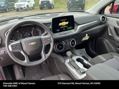 New 2025 Chevrolet Blazer LT w/ Convenience Package image 24