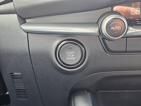 Used 2025 MAZDA MAZDA3 s Sport FWD image 32