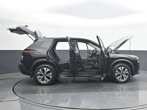 Used 2023 Nissan Rogue SV image 36
