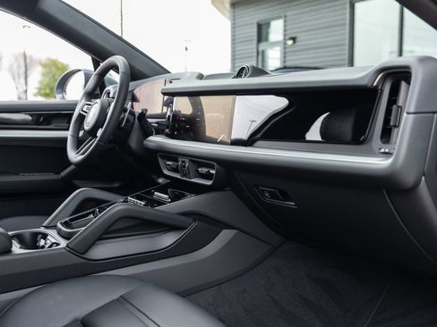 New 2026 Porsche Cayenne Coupe image 47