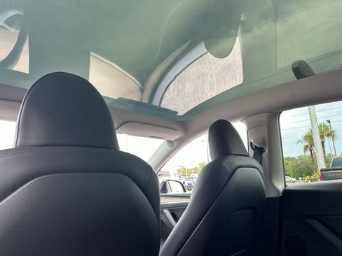Used 2023 Tesla Model Y Long Range AWD/4WD image 19