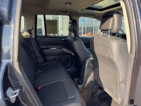 Used 2014 Jeep Compass Latitude w/ Sun/Sound Group image 13