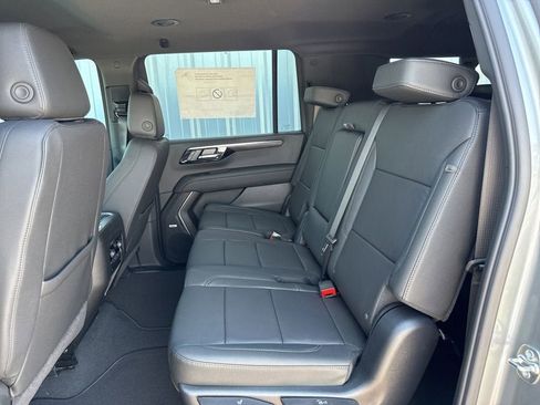 New 2026 Chevrolet Suburban LT w/ Comfort Package AWD/4WD image 40