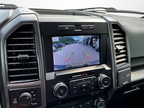 Used 2020 Ford F150 XLT w/ Equipment Group 302A Luxury image 15