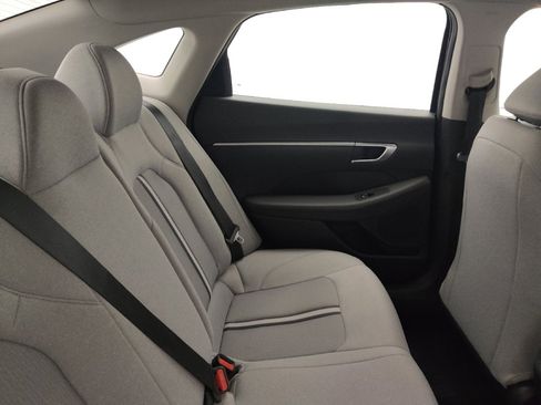 Used 2022 Hyundai Sonata SE image 19