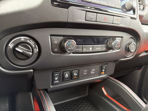 Used 2024 Nissan Frontier PRO-4X w/ Pro Premium Package image 21