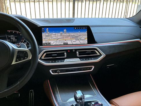 Used 2022 BMW X5 sDrive40i w/ M Sport Package image 7