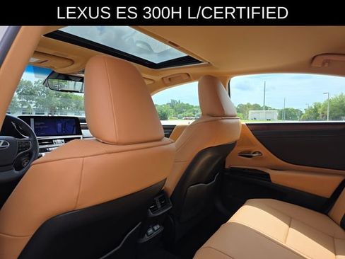 Used 2025 Lexus ES 300h w/ Premium Package FWD image 18