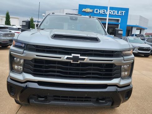 Used 2024 Chevrolet Silverado 2500 Custom w/ Custom Value Package AWD/4WD image 2