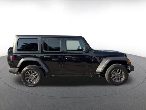 Used 2025 Jeep Wrangler Unlimited Sport AWD/4WD image 15