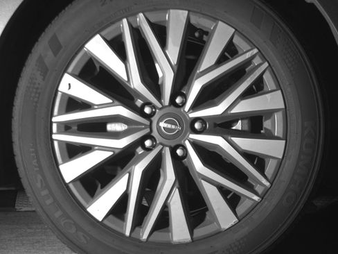 Used 2025 Nissan Altima 2.5 SV image 13