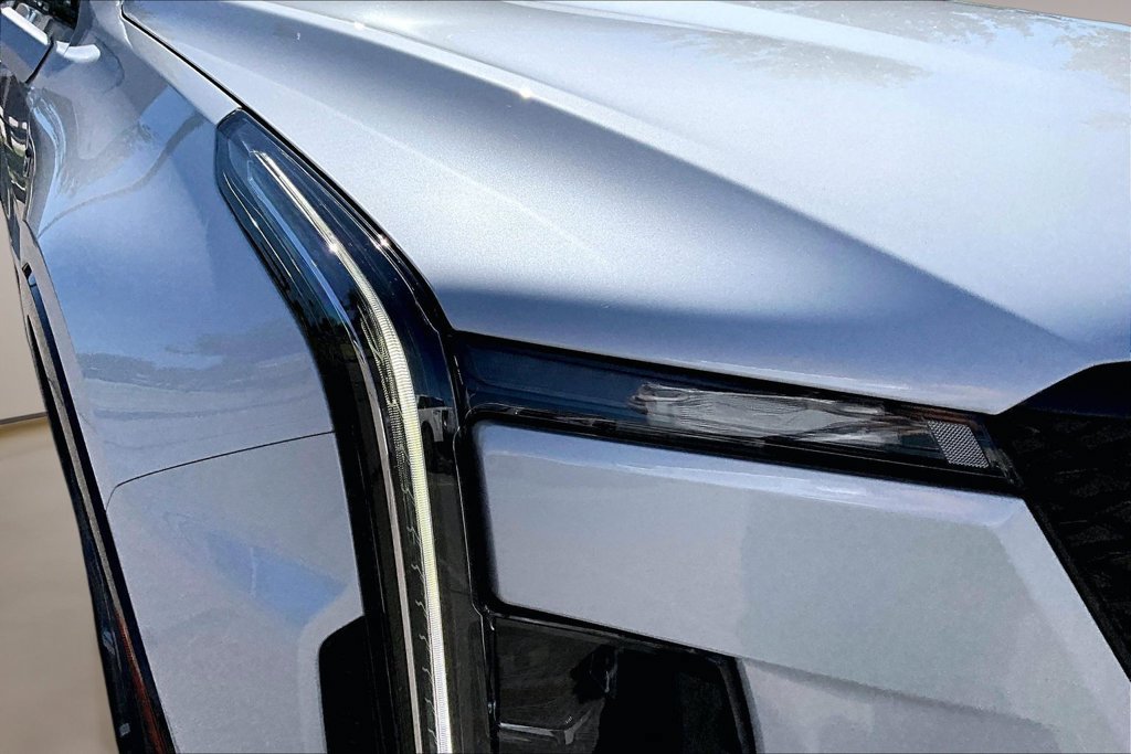 Used 2024 Cadillac XT4 Sport FWD image 30