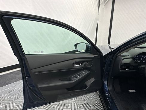 New 2025 Honda Accord EX-L image 11