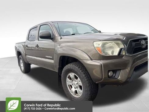 Used 2015 Toyota Tacoma TRD Pro w/ TRD Off-Road Package image 11
