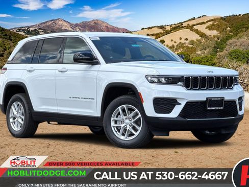 New 2026 Jeep Grand Cherokee Laredo AWD/4WD image 1