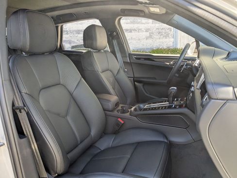New 2026 Porsche Macan Turbo AWD/4WD image 26
