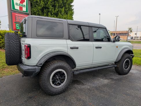Used 2022 Ford Bronco Badlands AWD/4WD image 4