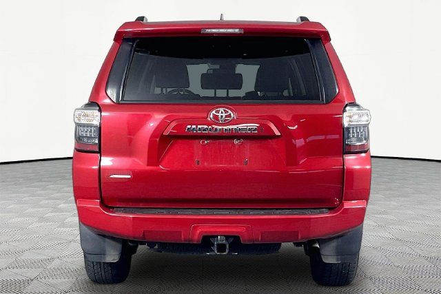 Used 2022 Toyota 4Runner SR5 Premium AWD/4WD image 4