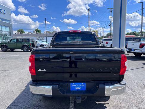 Used 2017 Toyota Tundra SR5 AWD/4WD image 10