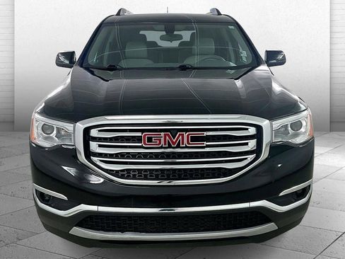 Used 2017 GMC Acadia SLE image 2