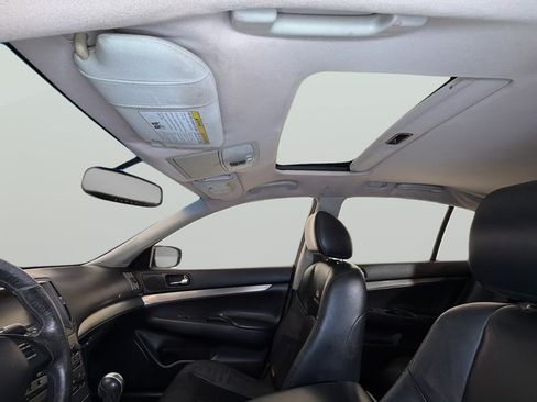 Used 2011 INFINITI G37 Journey RWD image 32