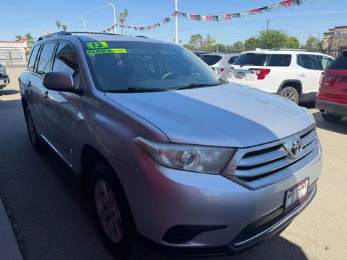 Used 2013 Toyota Highlander FWD image 6