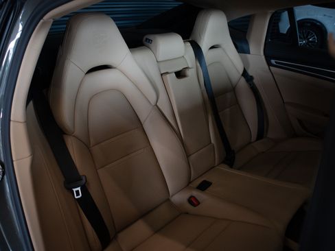 Certified 2023 Porsche Panamera 4 AWD/4WD image 6