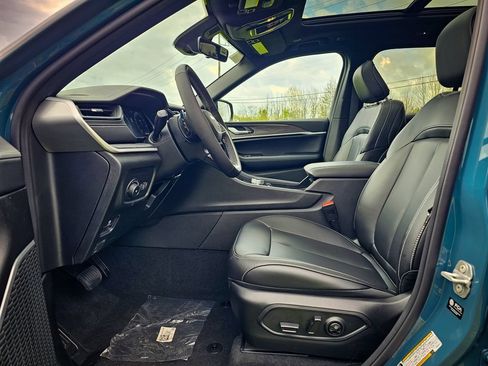 New 2026 Jeep Grand Cherokee Limited AWD/4WD image 12