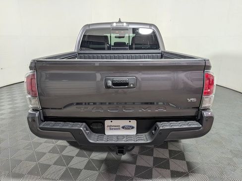 Used 2021 Toyota Tacoma TRD Off-Road w/ Technology Package AWD/4WD image 6