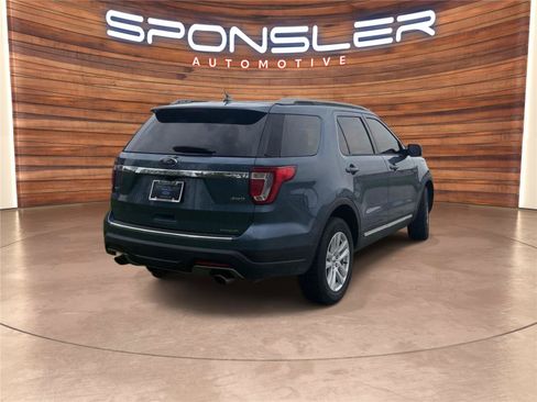 Used 2018 Ford Explorer XLT w/ Equipment Group 201A AWD/4WD image 7