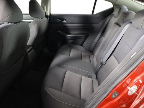 Used 2021 Nissan Altima 2.5 SV FWD image 16