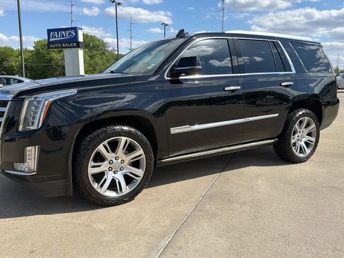 Used 2016 Cadillac Escalade Premium AWD/4WD image 5