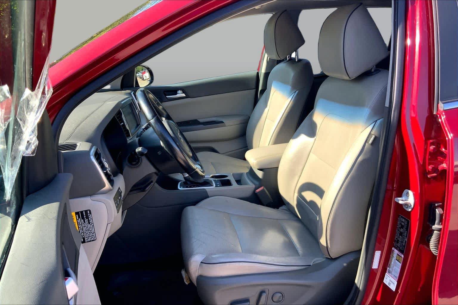 Used 2017 Kia Sportage EX w/ EX Technology Package FWD image 8