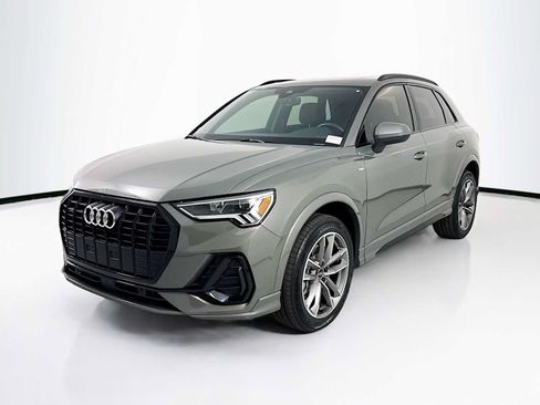Used 2023 Audi Q3 2.0T Premium w/ Black Optic Sport Package AWD/4WD image 1