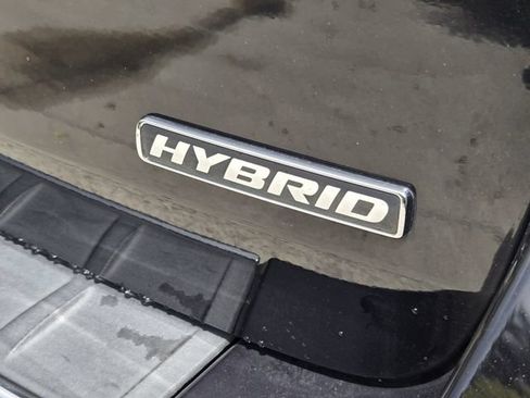 Used 2021 Ford Explorer Limited w/ Hybrid Equipment Group 310A RWD image 10