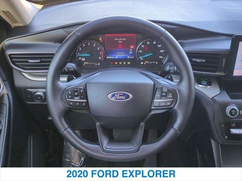 Used 2020 Ford Explorer XLT w/ Equipment Group 202A AWD/4WD image 15