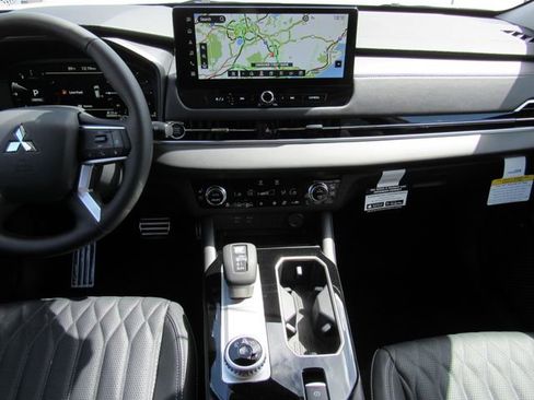 New 2026 Mitsubishi Outlander SEL FWD image 19