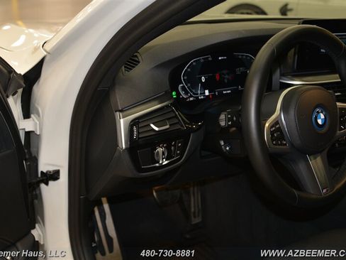 Used 2023 BMW 530e w/ M Sport Package RWD image 31