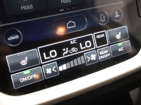 Used 2023 Subaru Ascent Limited AWD/4WD image 4