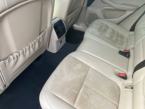 Used 2021 Porsche Macan image 12