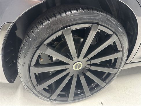 Used 2019 Chrysler 300 Touring w/ Sport Appearance Package RWD image 13