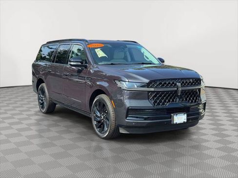 Used 2026 Lincoln Navigator L Reserve w/ Jet Appearance Package AWD/4WD image 1