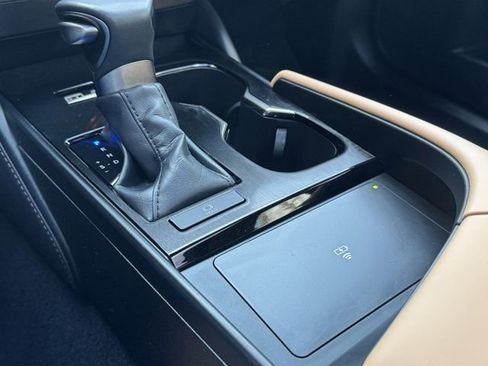 Used 2025 Lexus ES 350 w/ Accessory Package (Z2) image 36